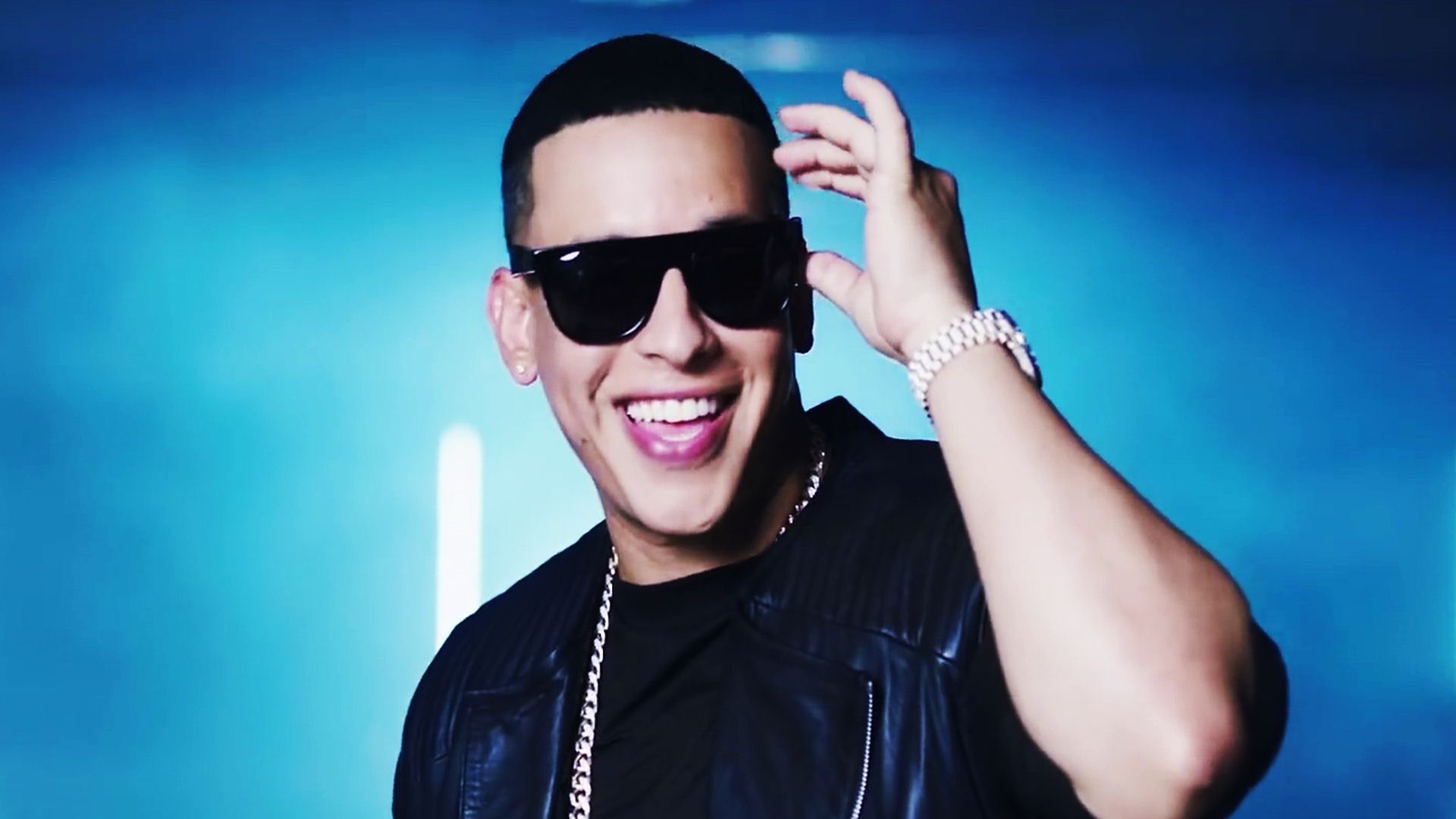 Daddy Yankee lanza su ultimo álbum recopilatorio "LEGENDADDY"
