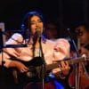Vero Pérez y más de 40 artistas bolivianos en escena regresan con «Cadáver Exquisito Sinfónico» para celebrar Todos Santos con música, poesía y tradición.