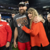 Pareja de Taylor Swift, nominado a «Hombre del Año» de la NFL por su labor benéfica