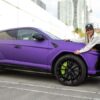 Shakira cumple su promesa y entrega su Lamborghini Urus morado