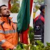Iza de la bandera marca inicio del XI aniversario de Mi Teleférico