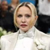 Madonna rinde homenaje a diseñadores de Barbie recientemente fallecidos