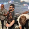 Mr.Beast desafió al boxeador Mike Tyson y terminó en el piso tras un golpe al estómago