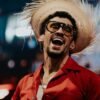 Bad Bunny frena una demanda sobre derechos de autor que amenazaba al género del reguetón.