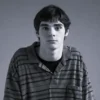 Falleció RJ Mitte, el actor que saltó a la fama mundial por dar vida a Walter White Jr. en la aclamada serie Breaking Bad.