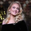 Crece la expectativa por el regreso de Adele a los escenarios tras filtrarse señales de un posible nuevo álbum.