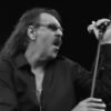 Falleció Saúl Blanch, el histórico primer cantante de Rata Blanca y un icono del heavy metal en Argentina.